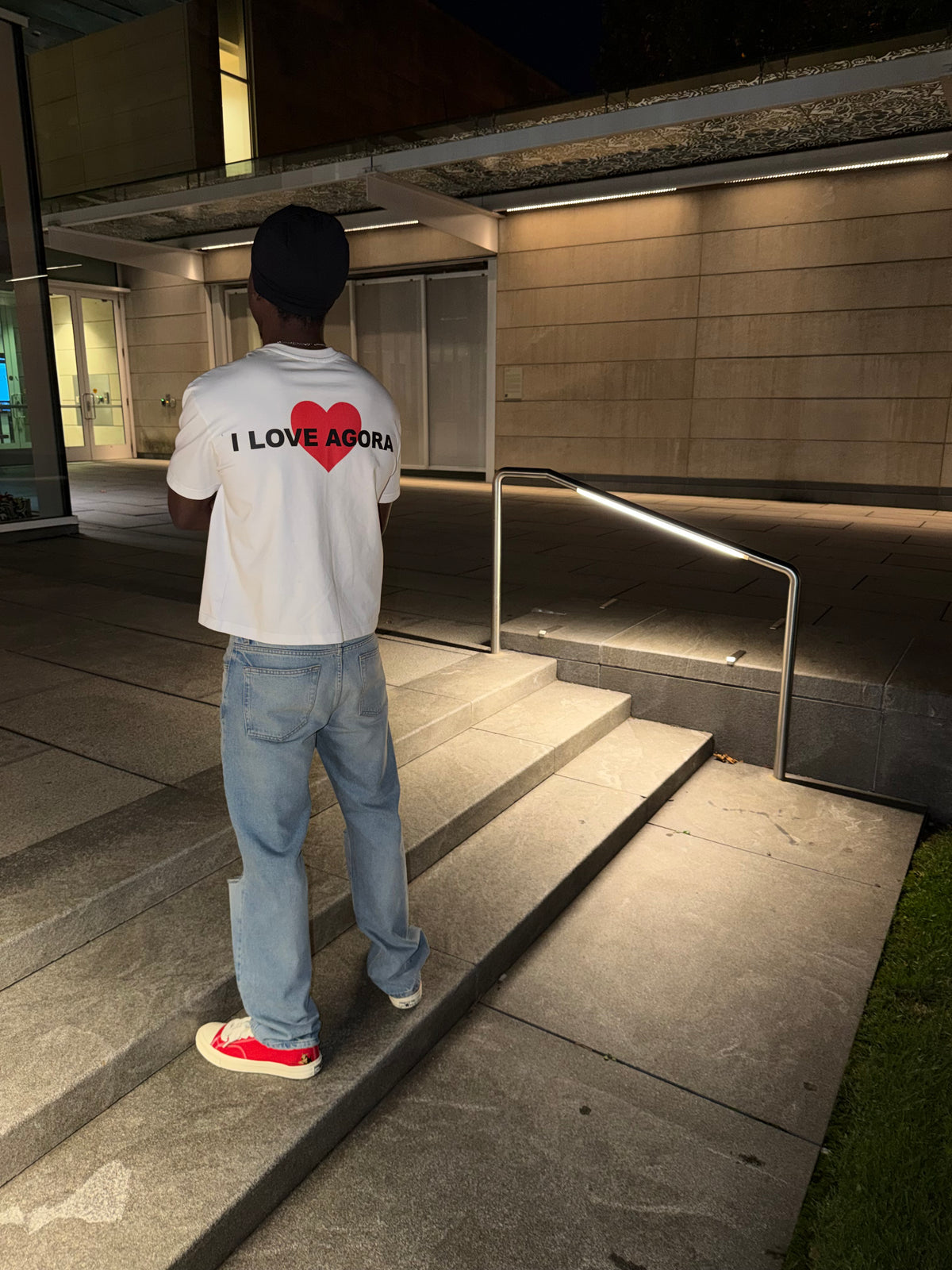 LOVE/HATE AGORA TEE